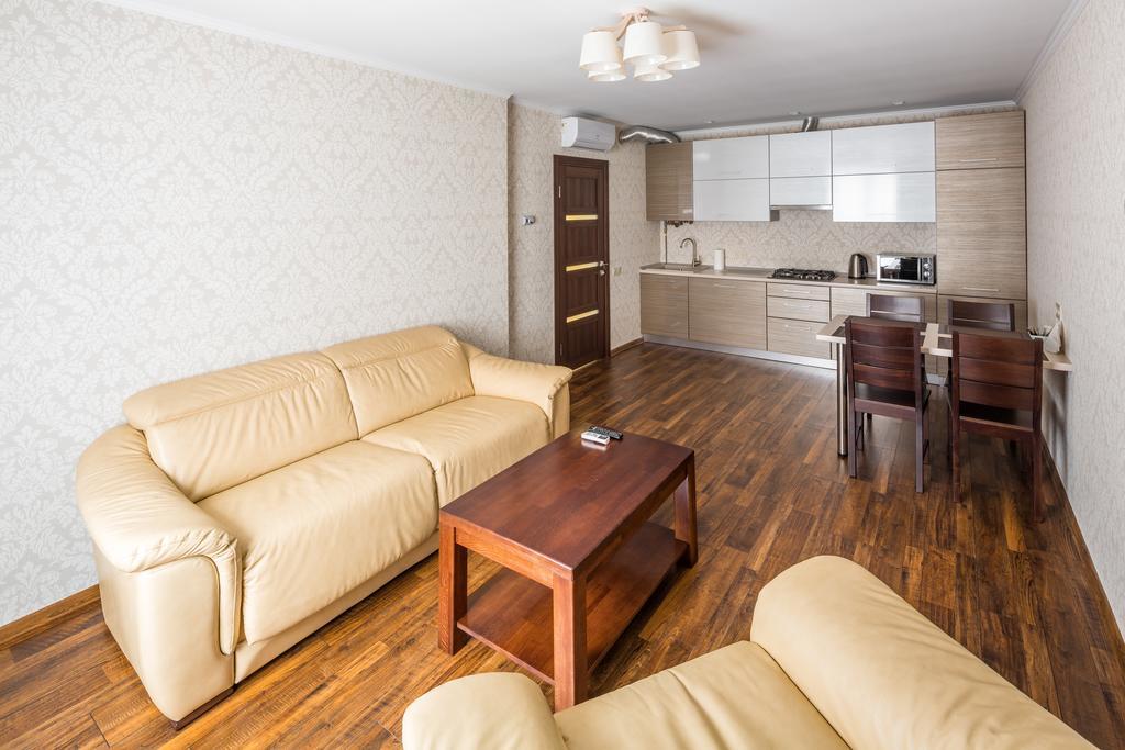 Ok Apartments Lviv Buitenkant foto