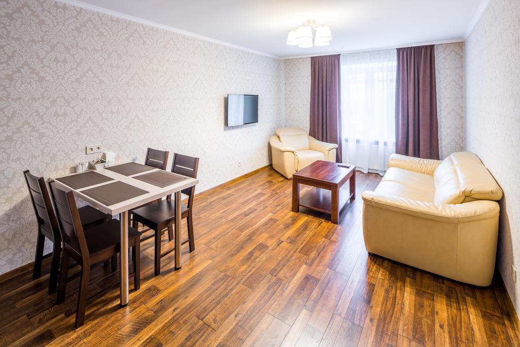 Ok Apartments Lviv Buitenkant foto